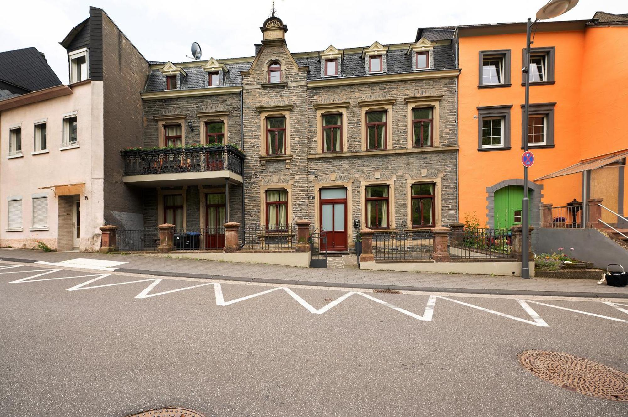 Alte Stadtvilla Am Weinberg 4 ทราเบิน-ทราร์บาค ภายนอก รูปภาพ